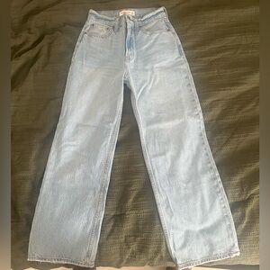 Abercrombie & Fitch High Rise Loose Jean 00/24 XShort Light Wash